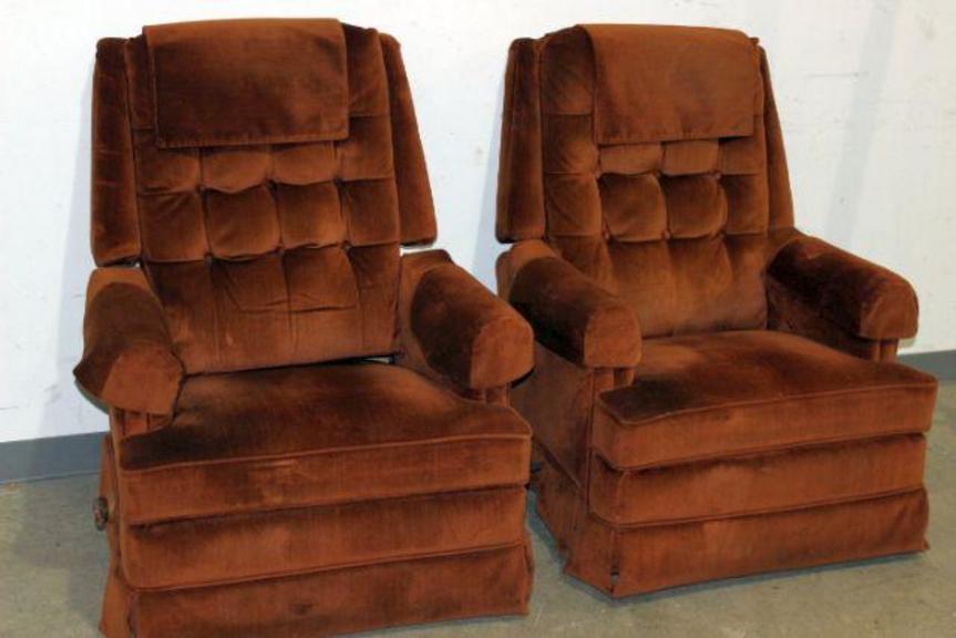 Auction Ohio Two Recliner Chairs