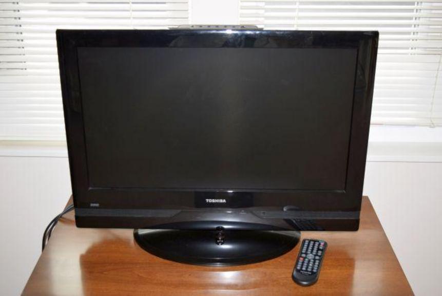 Auction Ohio Toshiba Flat Panel Television