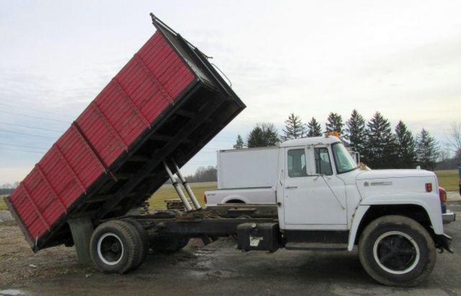 Auction Ohio 1976 IH Stake Body Dump Truck