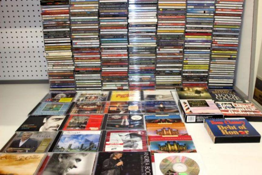 Auction Ohio Large CD collection
