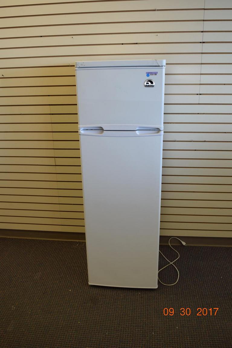 Auction Ohio | Igloo Refrigerator