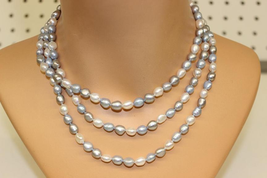 Auction Ohio Pearl Necklace