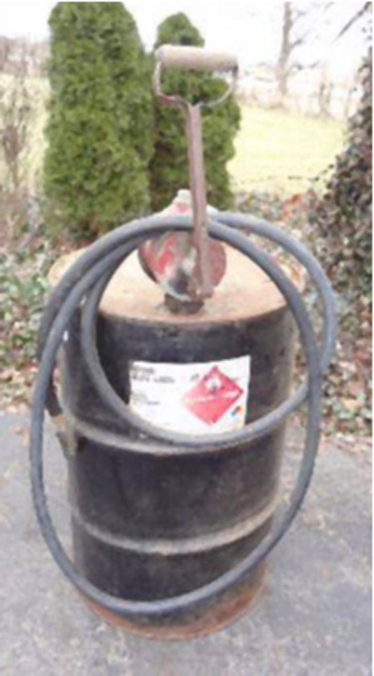 Auction Ohio Hand Crank Pump