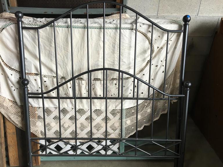 Auction Ohio Headboard & Footboard Metal