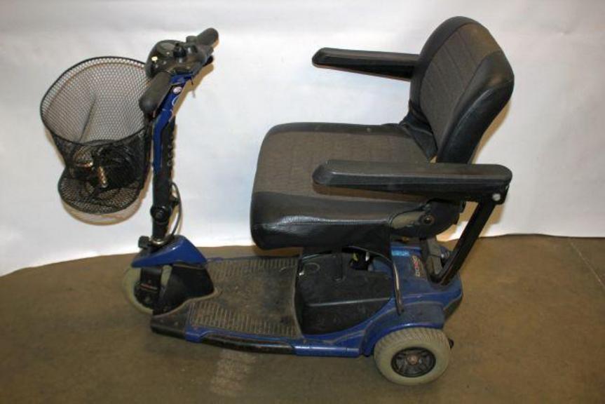Auction Ohio MOBILITY SCOOTER