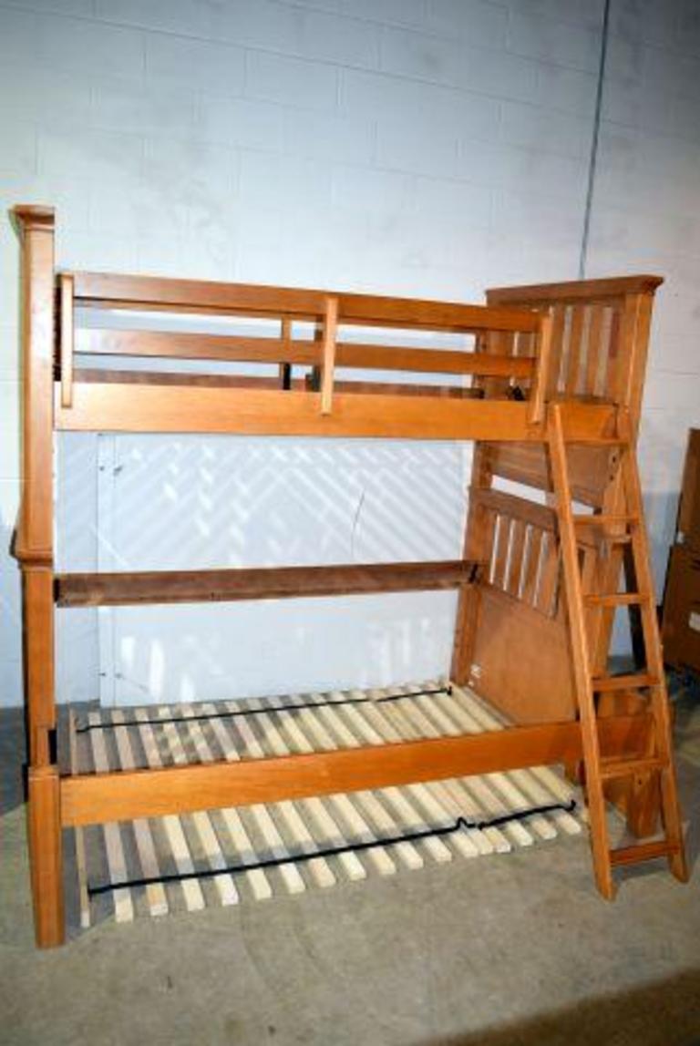 Auction Ohio Legacy Bunk Bed Set