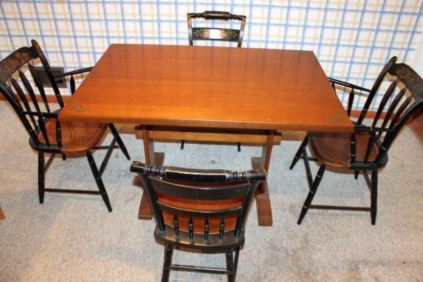 Auction Ohio Hitchcock table & chairs