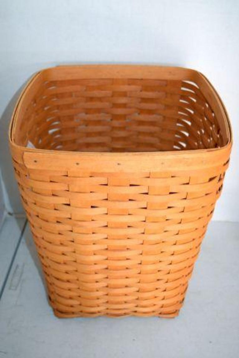 Auction Ohio Square Longaberger Basket
