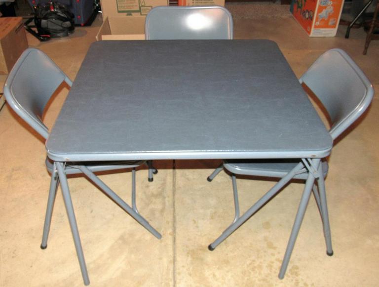 Auction Ohio Folding Table & Chairs