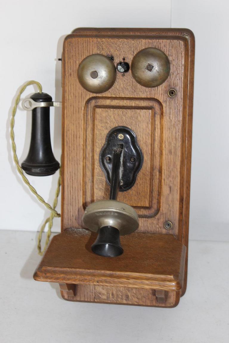 Auction Ohio Vintage phone