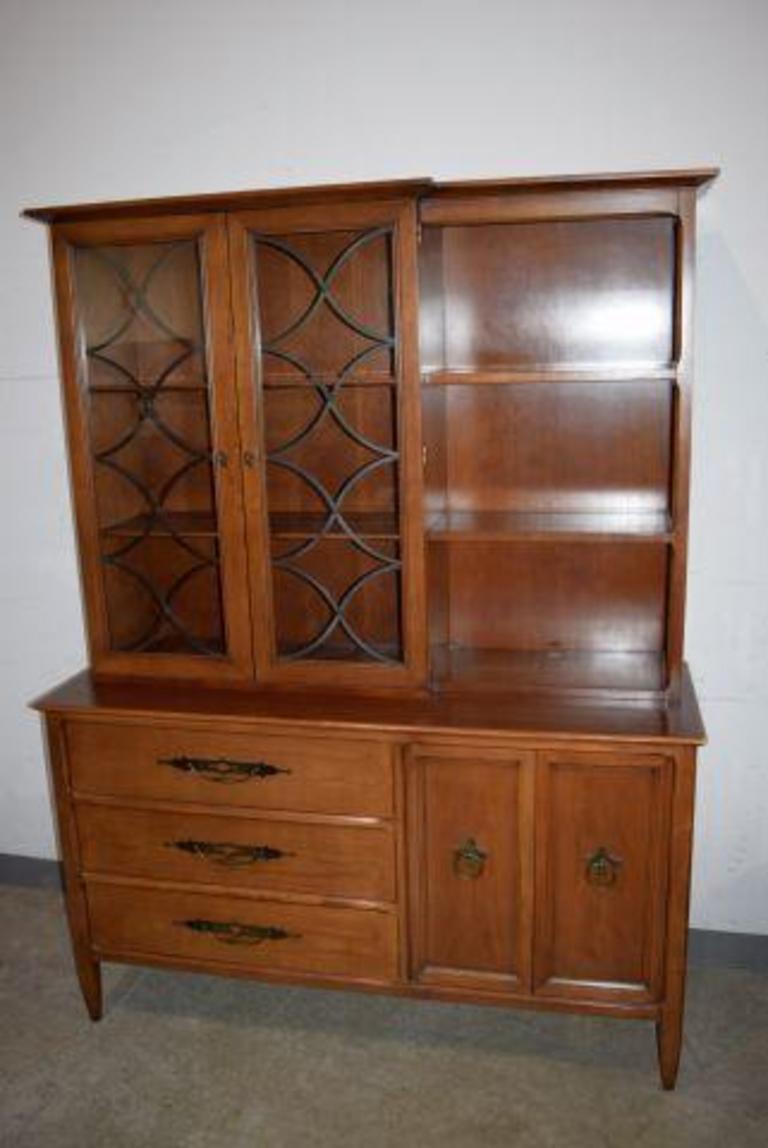 Cherry China Cabinet & Hutch