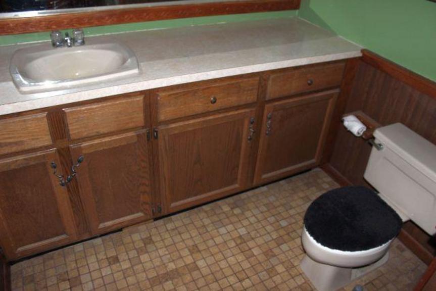 Auction Ohio Bathroom Tear Out