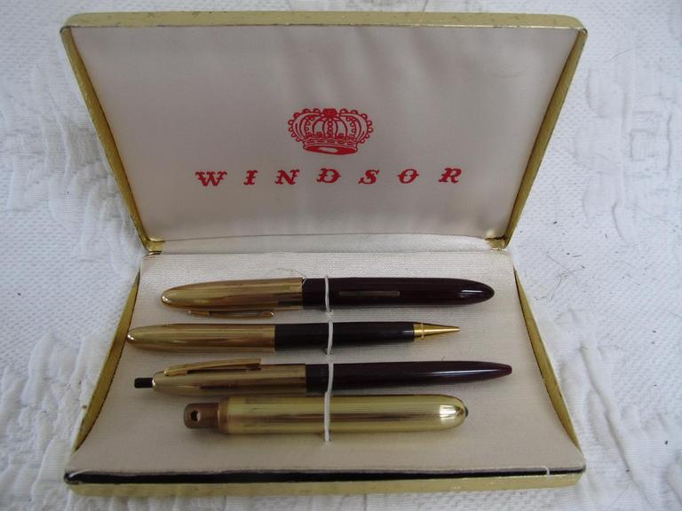 Auction Ohio FOUNTAIN PEN SET