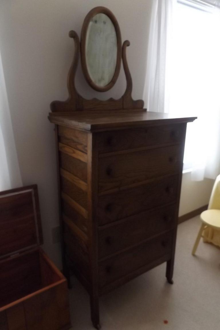 Auction Ohio Antique Oak Dresser
