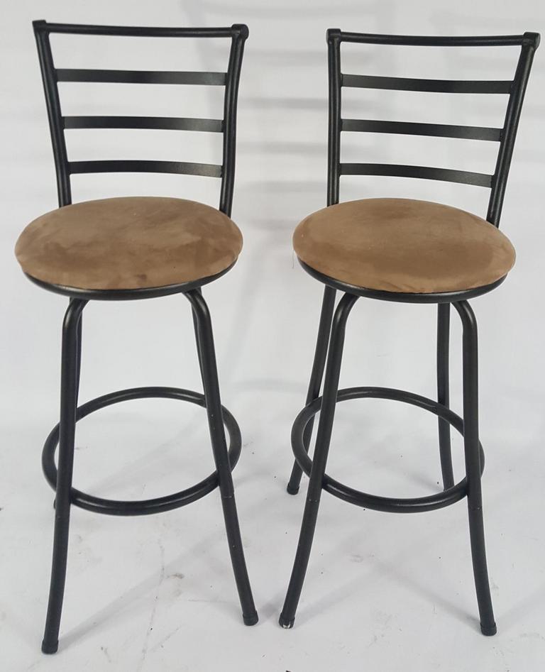 Auction Ohio | PADDED STOOLS