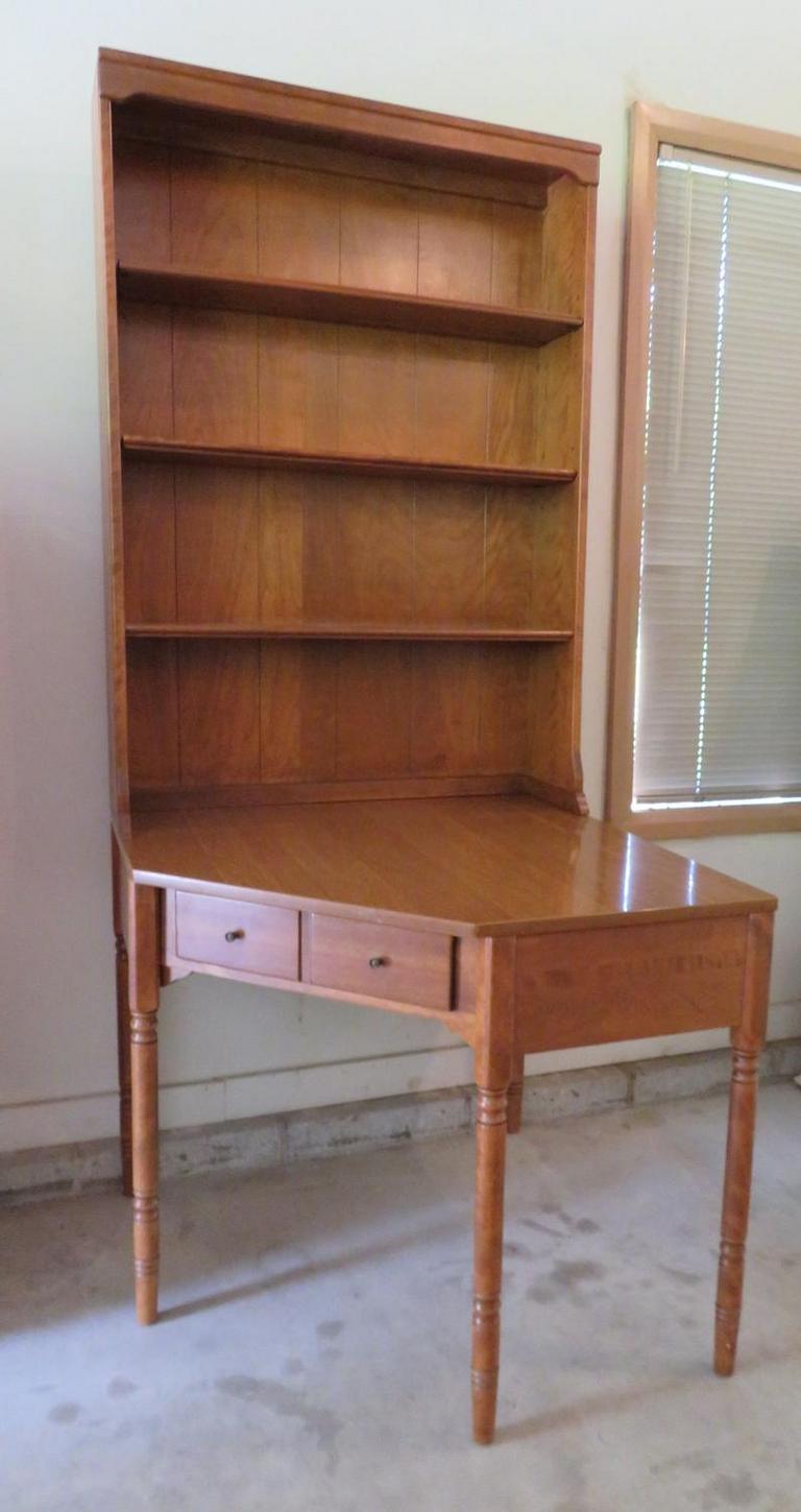 Auction Ohio Vintage Corner Desk