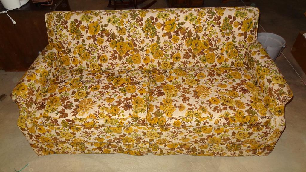 Auction Ohio Vintage Sleeper Sofa