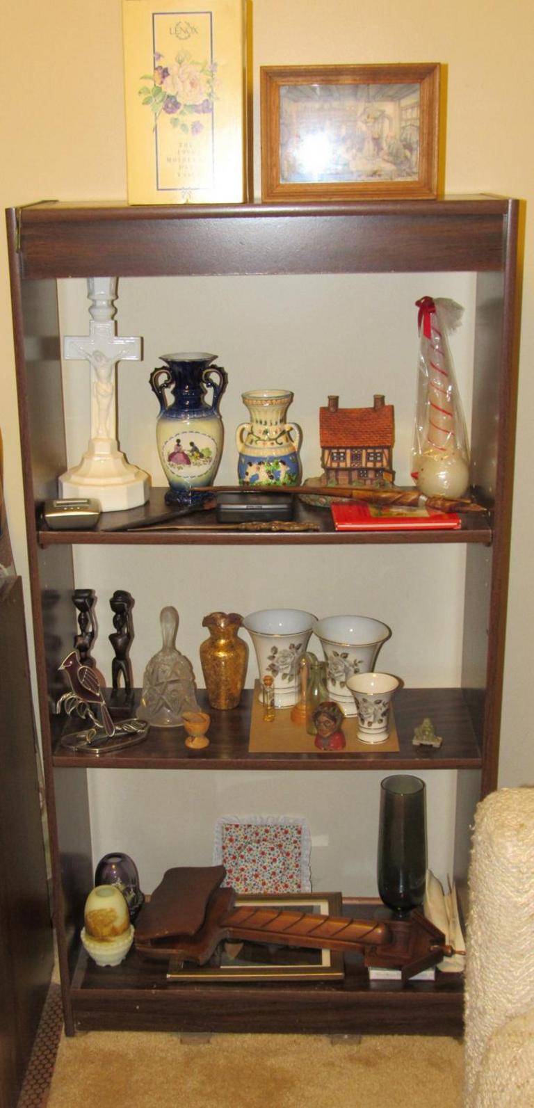 Auction Ohio Bookcase & Collectibles