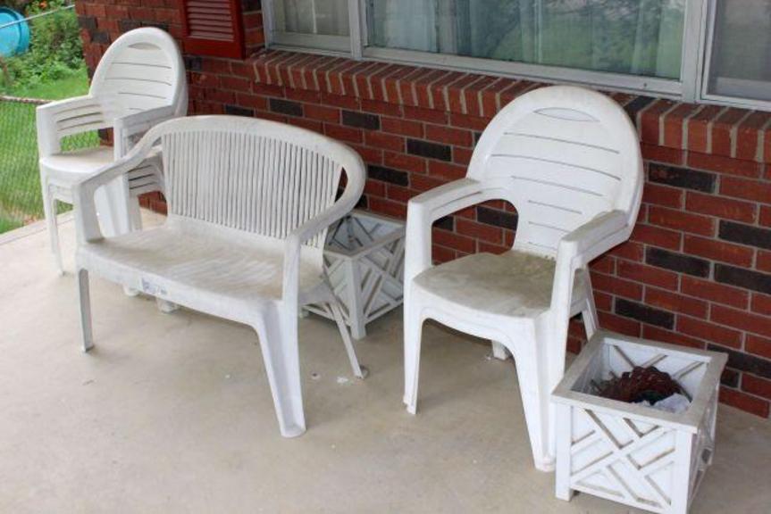 Auction Ohio Patio Furniture