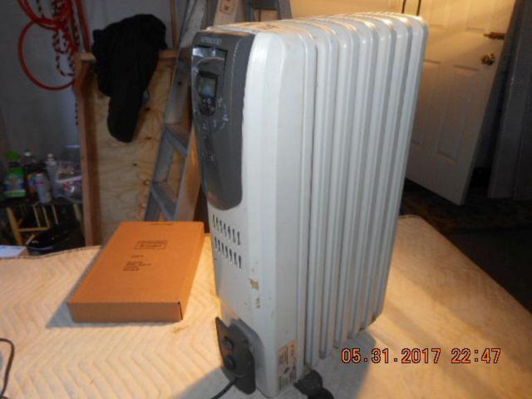 Auction Ohio ELECTRIC KENWOOD HEATER