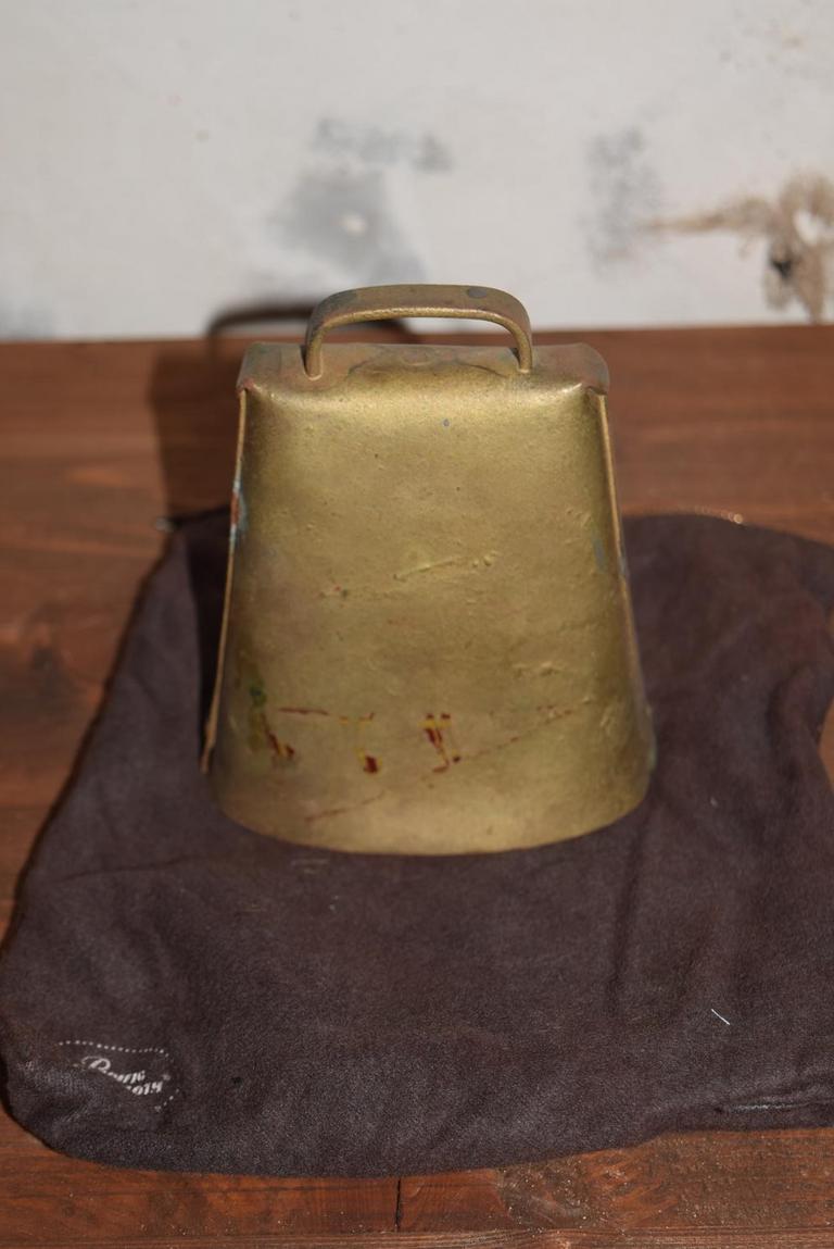 Auction Ohio Vintage Brass Cow Bell