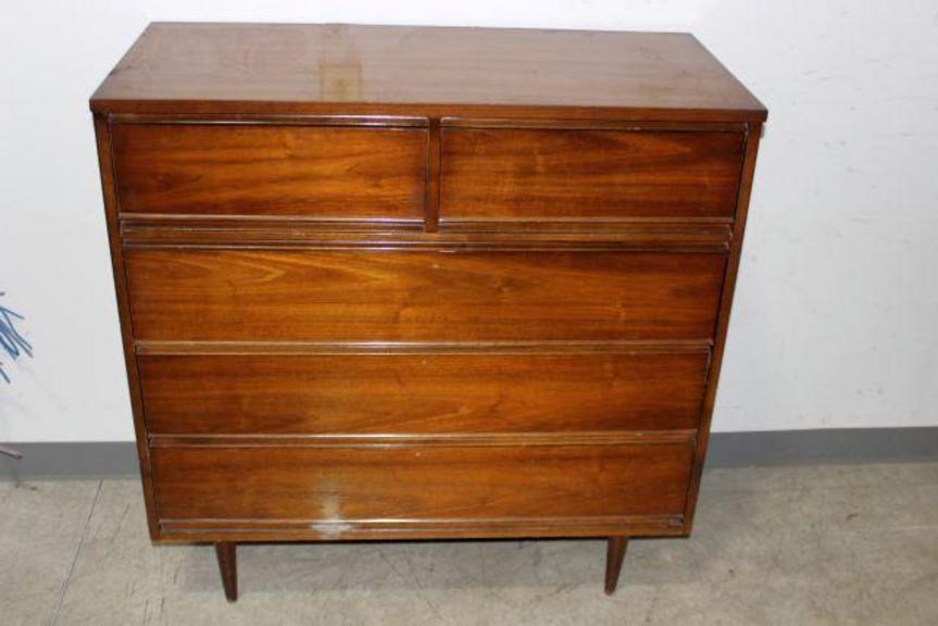 Auction Ohio Dixie Chest