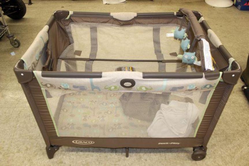 Auction Ohio Graco PackNPlay