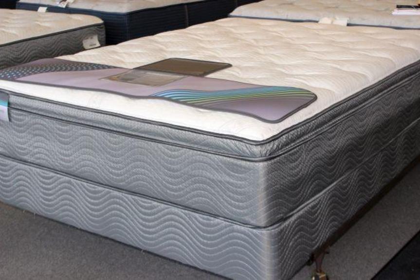 simmons deep sleep queen mattress set