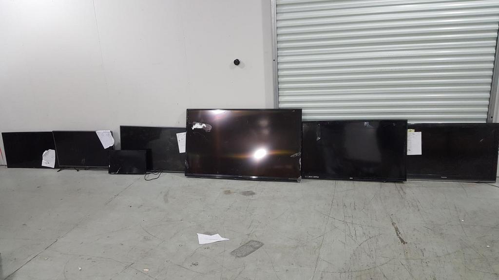 Auction Ohio BULK LOT 7 FLAT SCREEN TVS