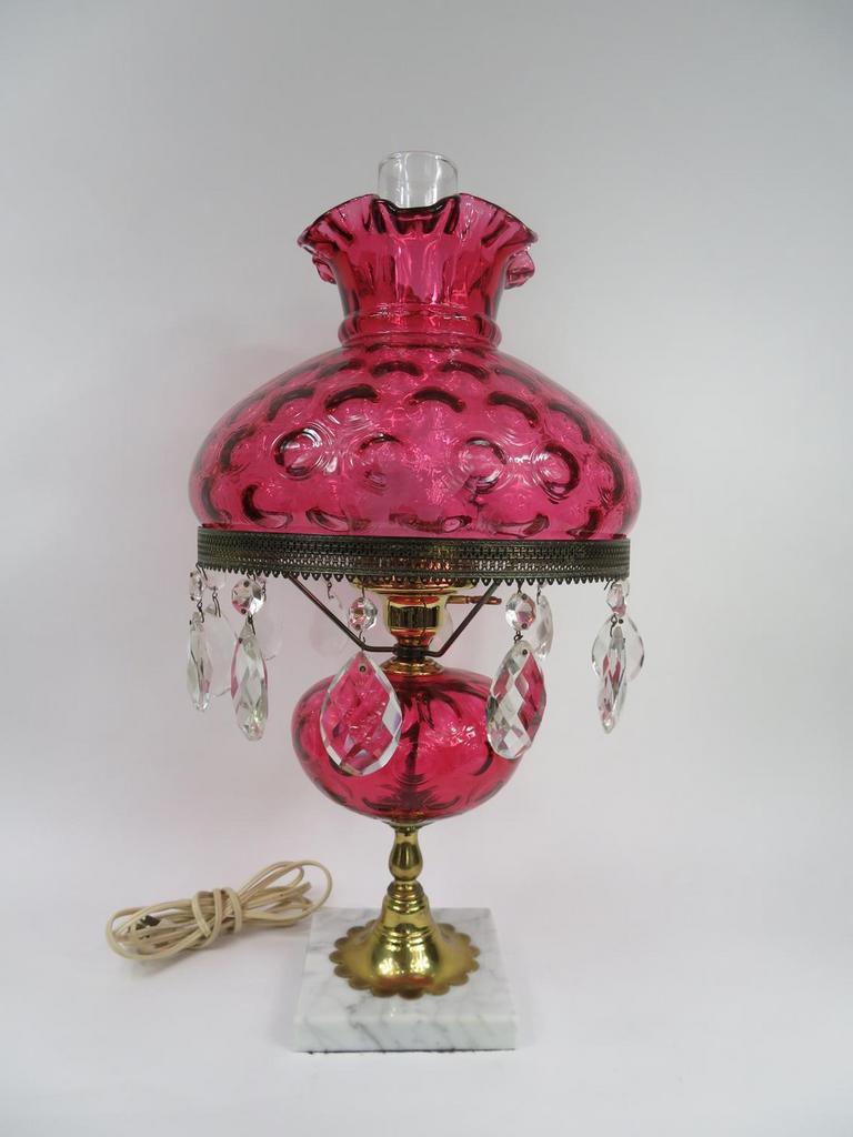 Auction Ohio | Vintage Fenton Lamp