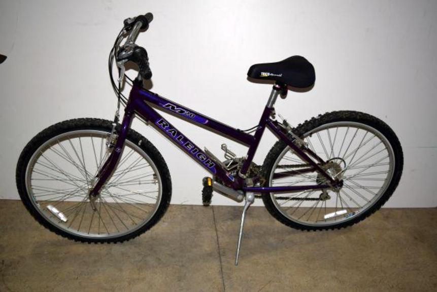 Raleigh m20 cheap women's mountain bike