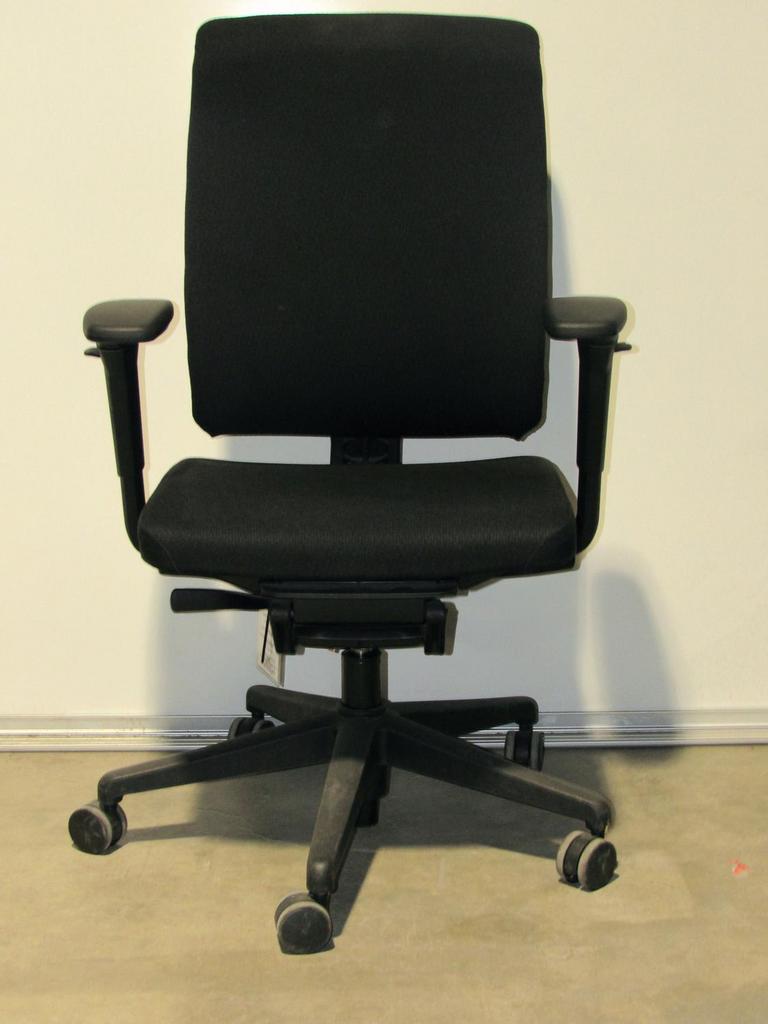 Auction Ohio | Allsteel Relate Office Chair