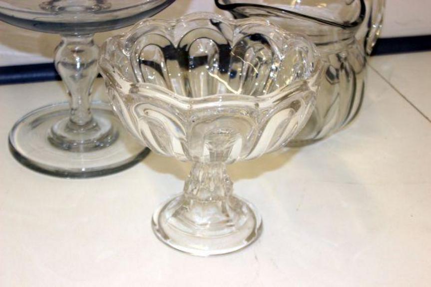 Auction Ohio Glass Serveware & Décor