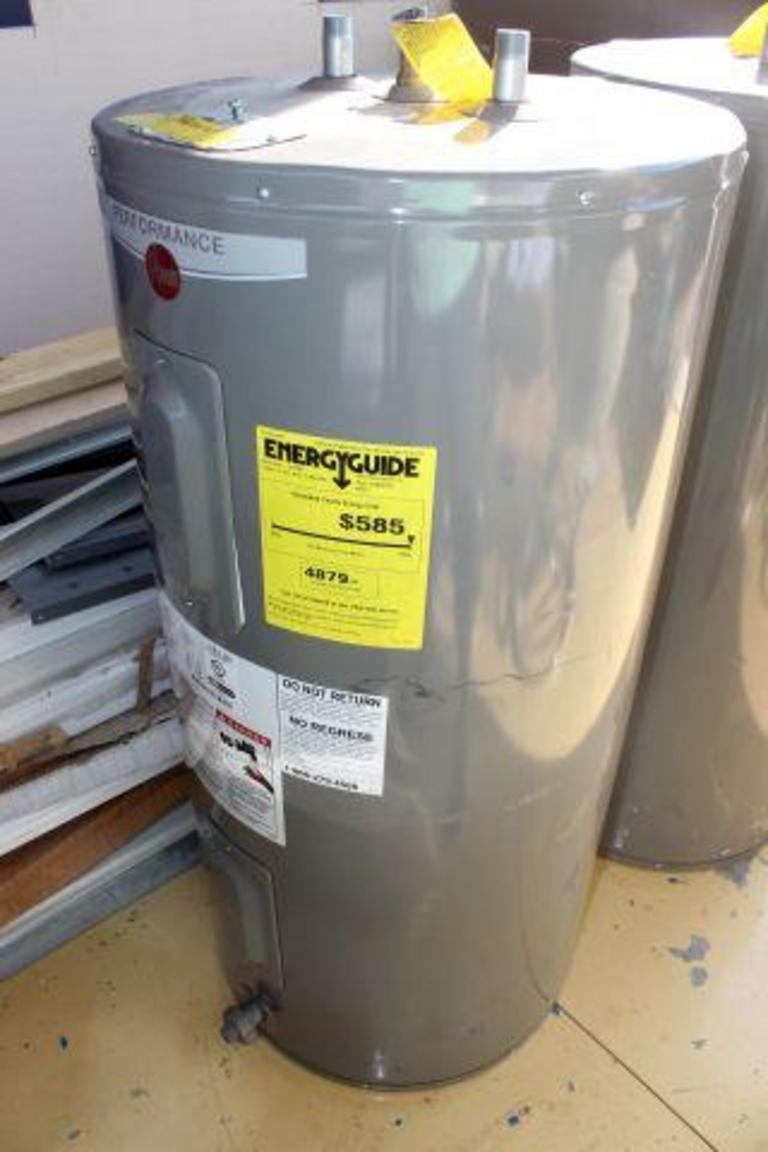 Auction Ohio | Hot water tank