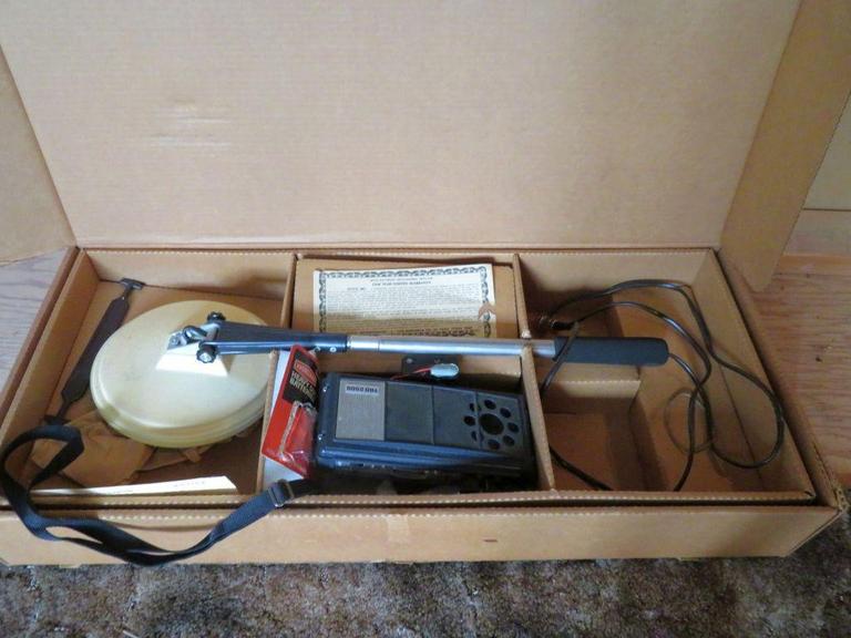 Auction Ohio Vintage Metal Detector