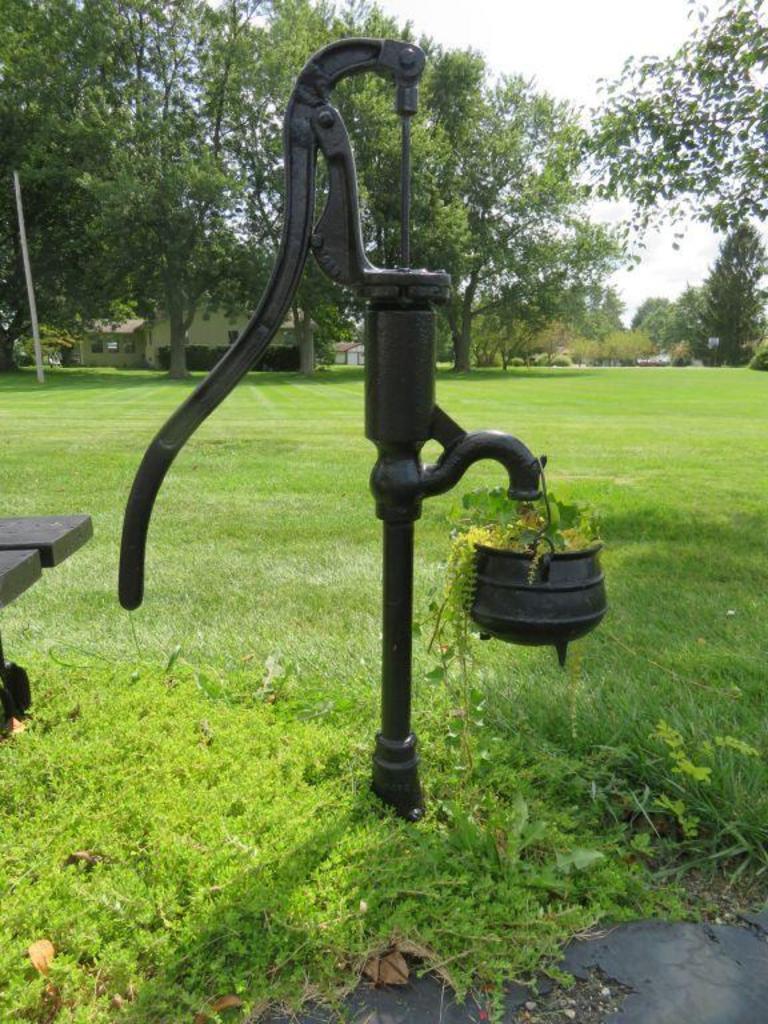 Auction Ohio Pump Handle