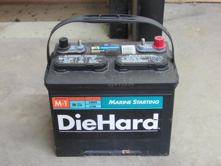 Auction Ohio DieHard Marine Battery