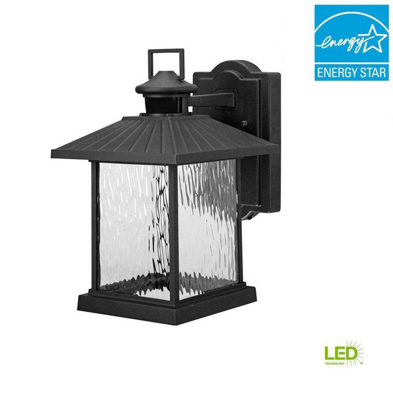 HAMPTON BAY LANTERN