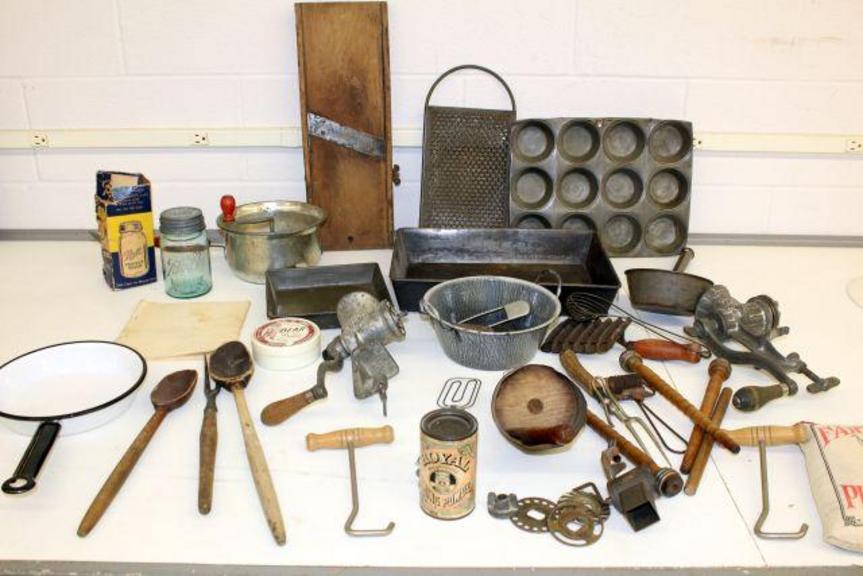 Auction Ohio Antique Kitchen Items