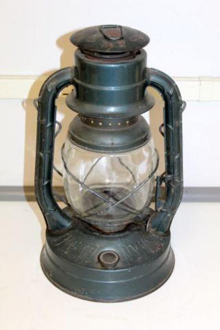 Vintage dietz deals railroad lantern