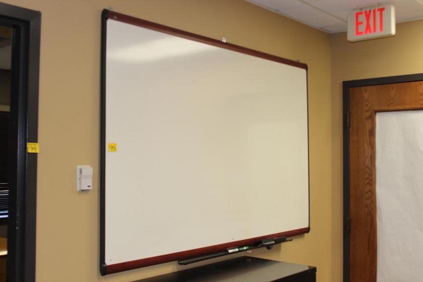 Auction Ohio Dry erase board
