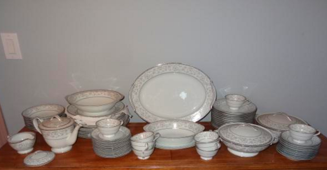 Vintage noritake china clearance set