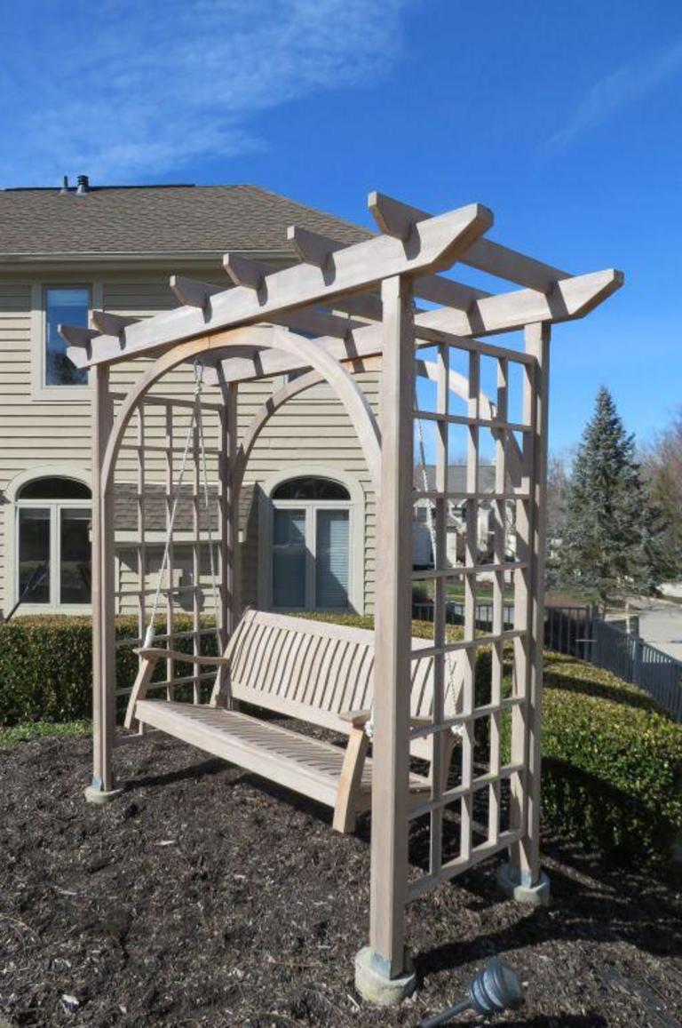 Auction Ohio Arbor Trellis With Swing