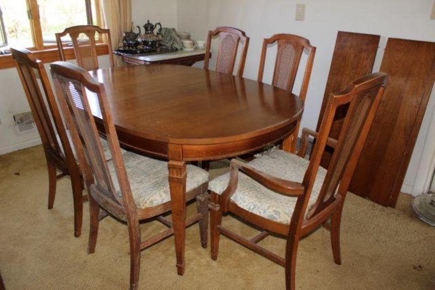 Vintage bassett deals dining room furniture