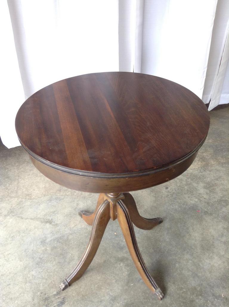 Auction Ohio Vintage Round Table Auction Ohio Vintage Round Table