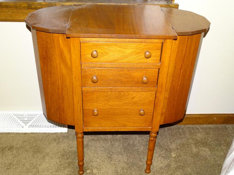 Auction Ohio Martha Washington Cabinet