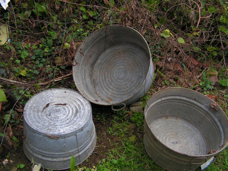 Auction Ohio 3 Wash tubs