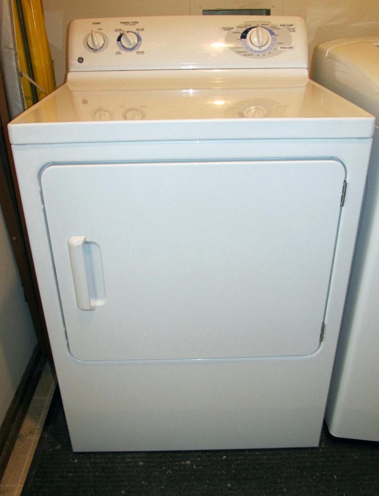 Auction Ohio GE Clothes Dryer