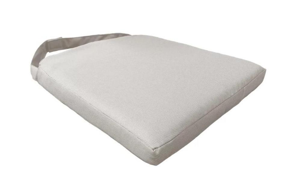 4 CHAIR CUSHIONS
