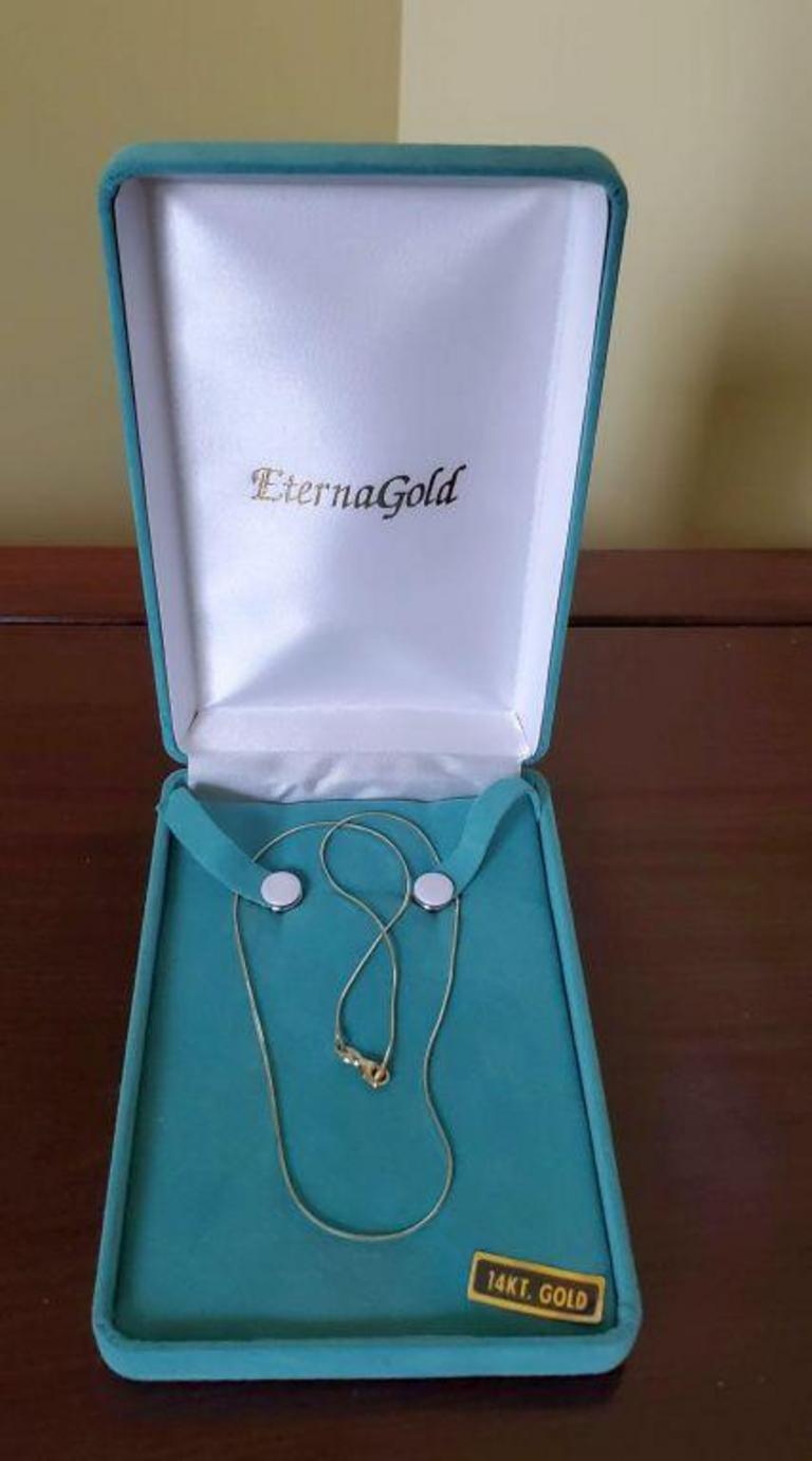 Eterna Gold Necklace